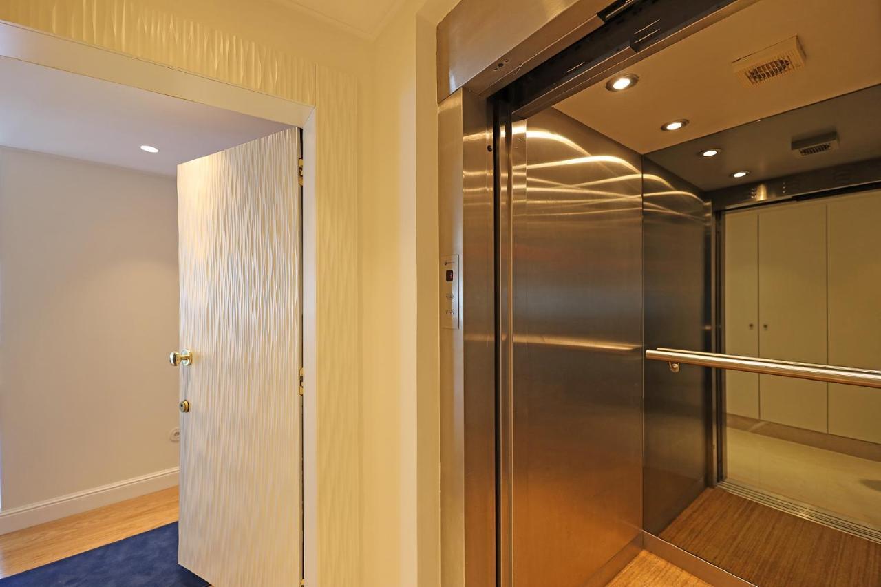 Flh Porto Clerigos Luxury Apartments Exteriér fotografie